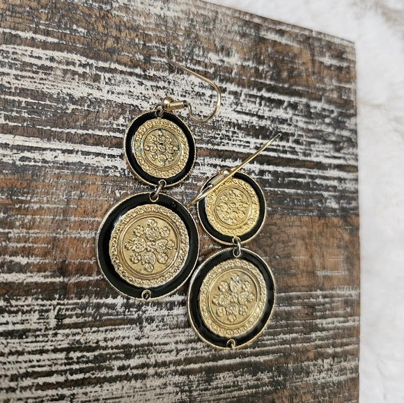 Vintage Coin Style Enamel Austria Earrings - Picture 2 of 12